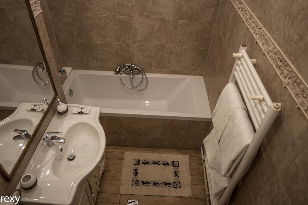 Chic Apartment Brasov Exterior photo