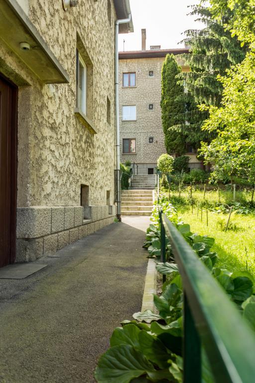 Chic Apartment Brasov Exterior photo